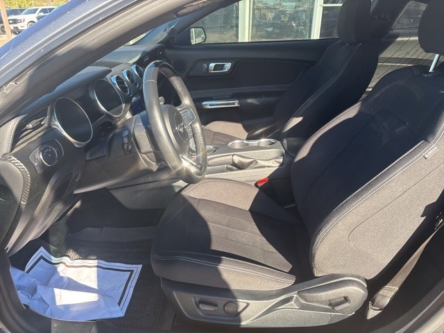 2022 Ford Mustang EcoBoost