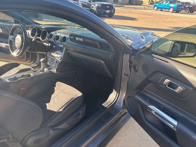 2022 Ford Mustang EcoBoost