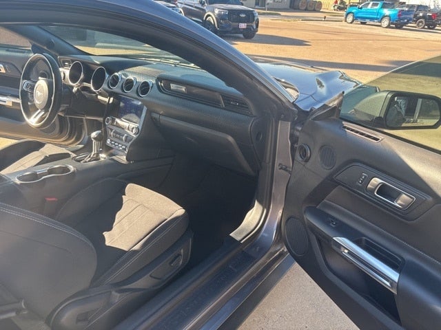 2022 Ford Mustang EcoBoost