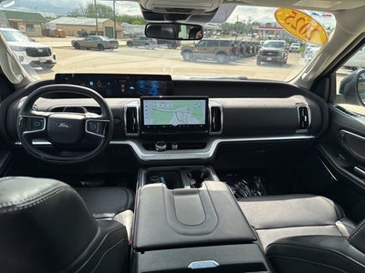 2025 Ford Expedition Platinum