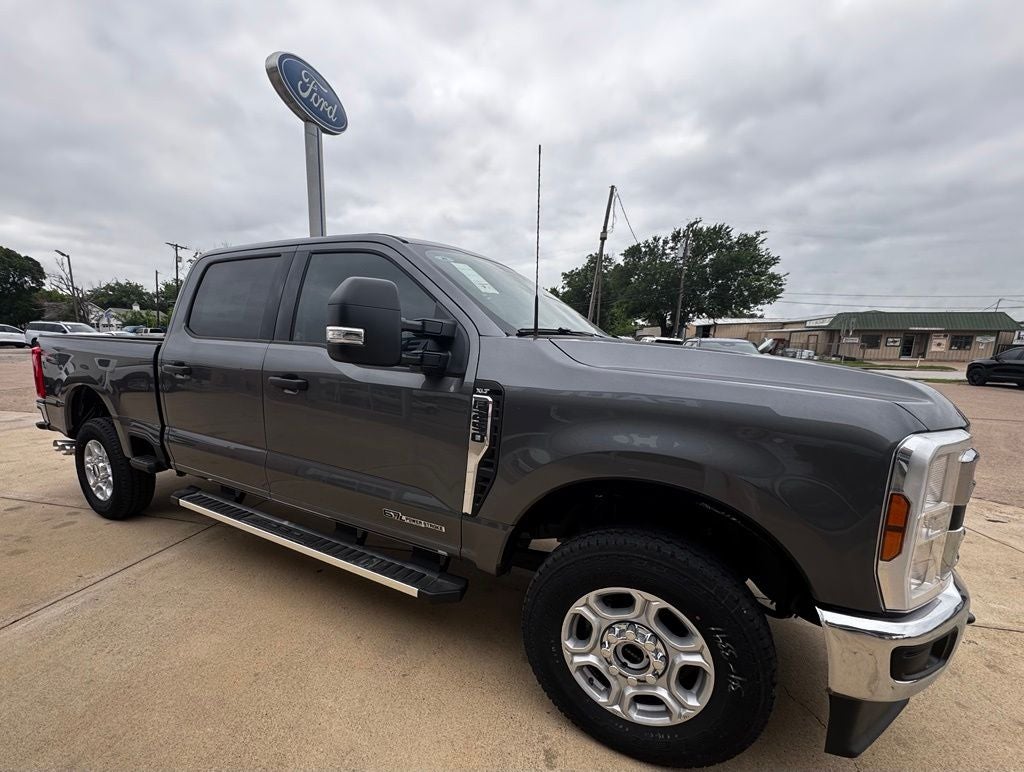 2026 Ford F-250SD XLT