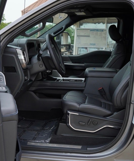 2025 Ford F-250SD Platinum