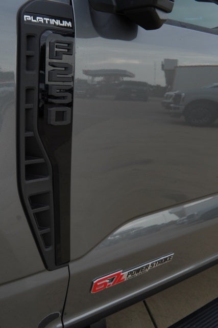 2025 Ford F-250SD Platinum