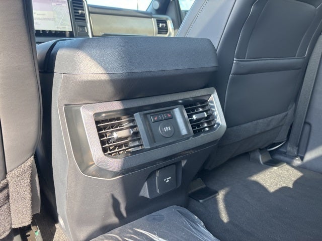 2025 Ford F-350SD Platinum