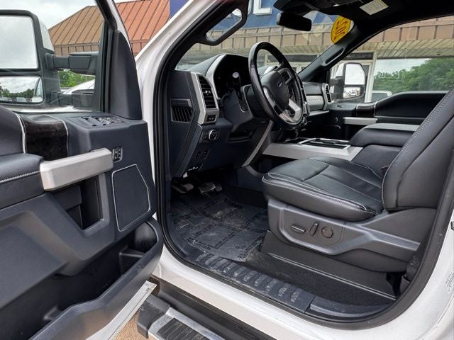 2022 Ford F-350SD Lariat