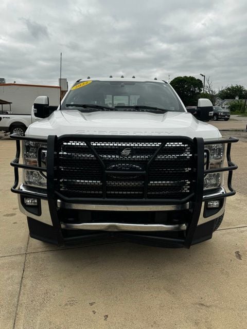 2022 Ford F-350SD Lariat