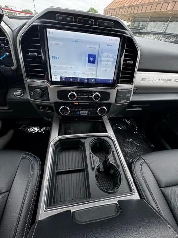 2022 Ford F-350SD Lariat