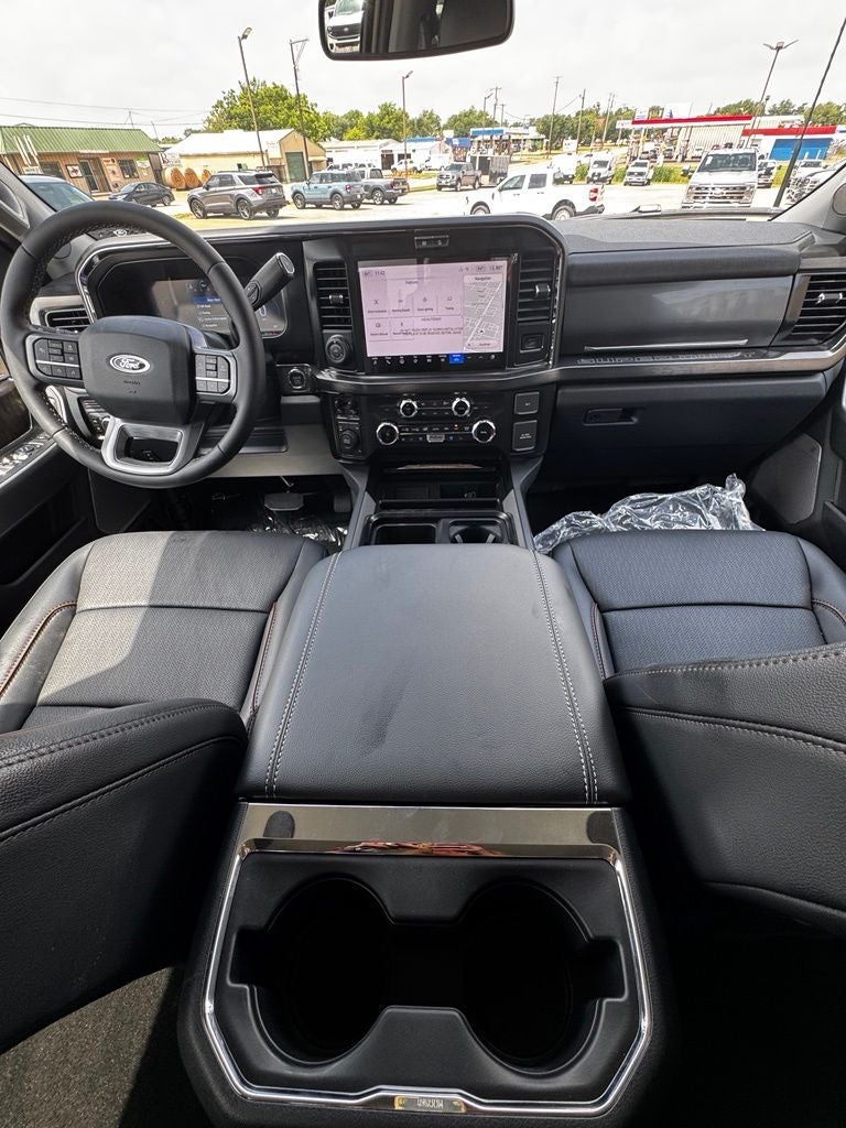 2026 Ford F-350SD Lariat DRW