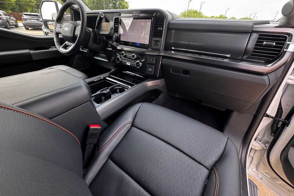 2026 Ford F-350SD Lariat DRW