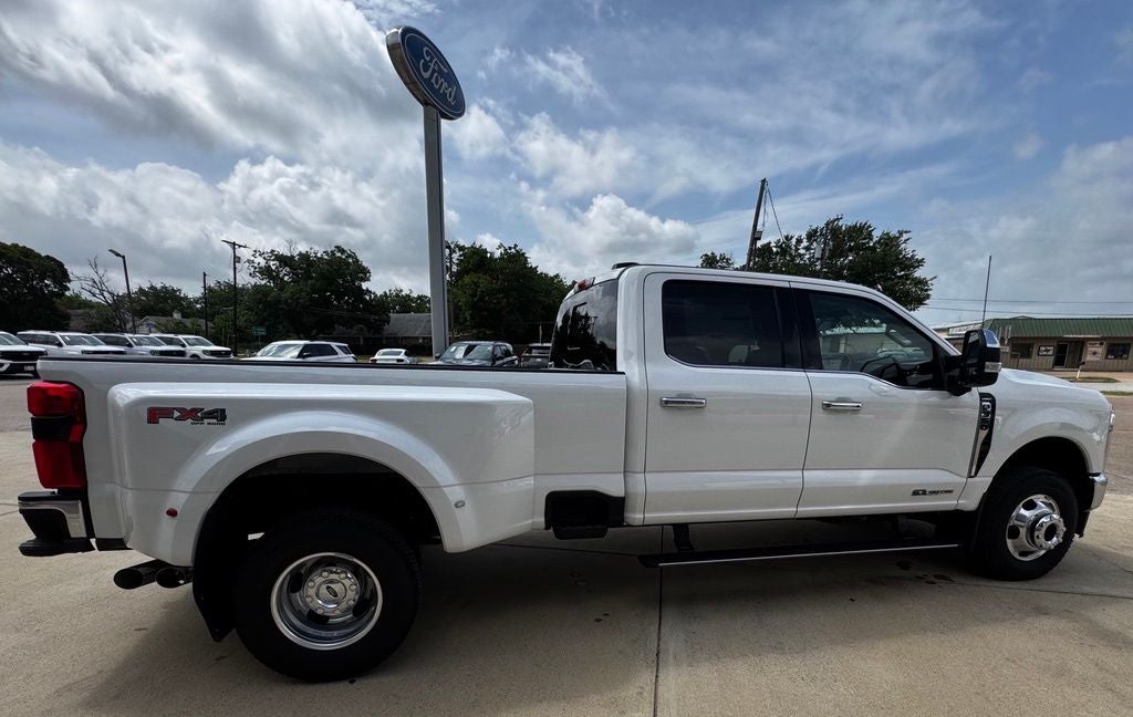 2026 Ford F-350SD Lariat DRW
