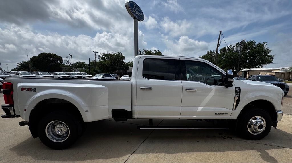 2026 Ford F-350SD Lariat DRW