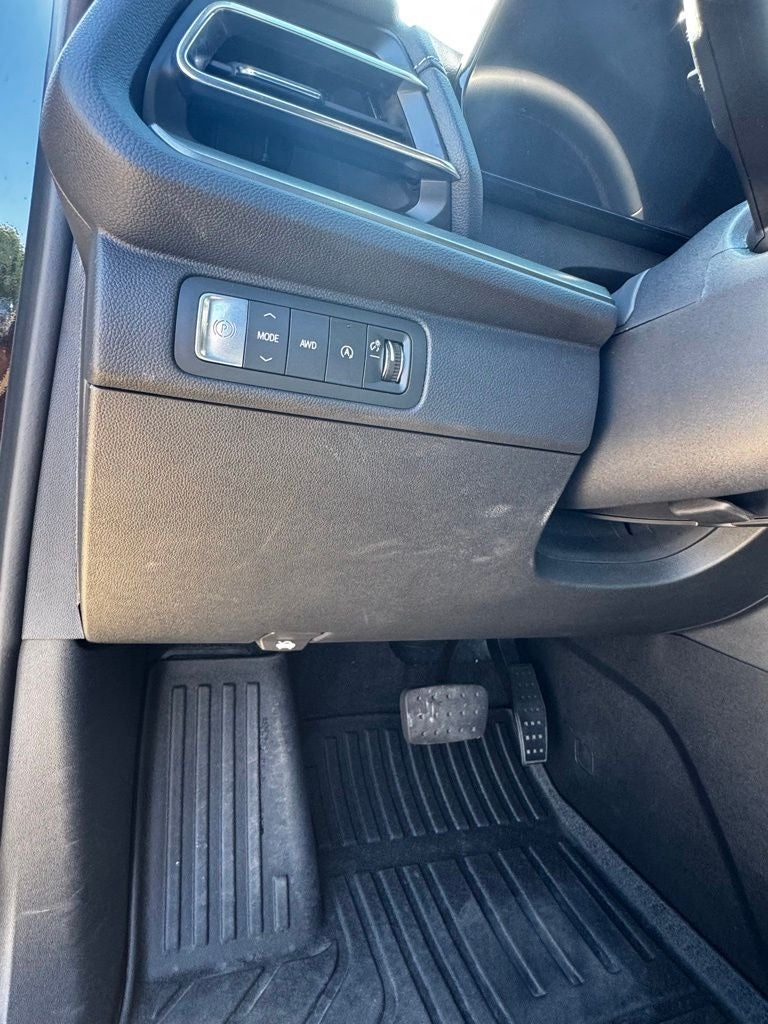 2024 Chevrolet Traverse LS