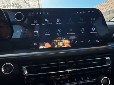 2024 Chevrolet Traverse LS